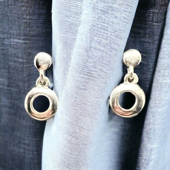 Silver Tone Petite Drop Circle Earrings Hypoallergenic Made in the‎ USA - Picture 1 of 2